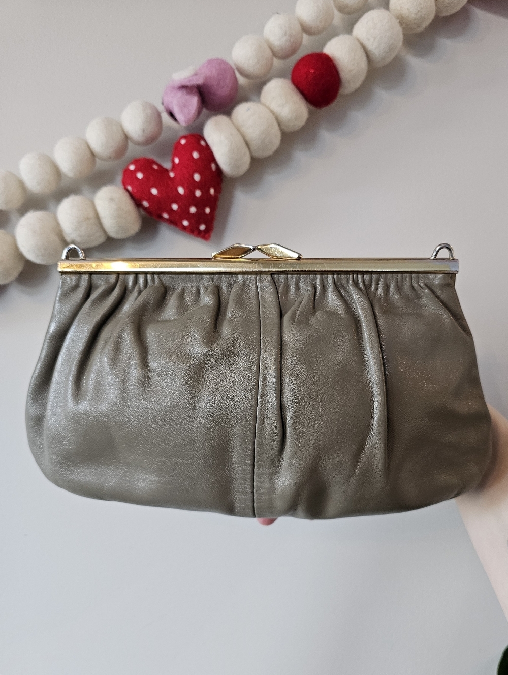 Vintage Leather Durabilt Grey Leather Kisslock Clutch / Crossbody Bag *Read